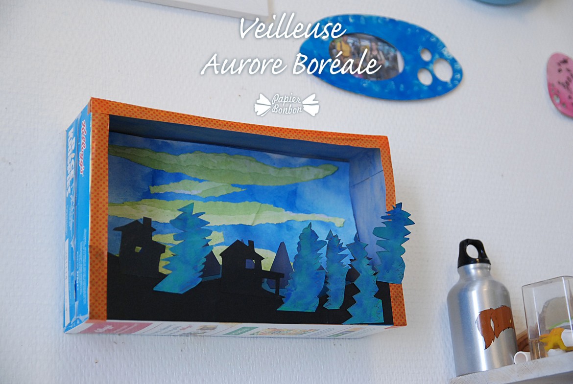 Atelier construction d'une Veilleuse Aurore Boréale avec une boîte de céréale