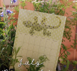 July printable calendar Green Gecko