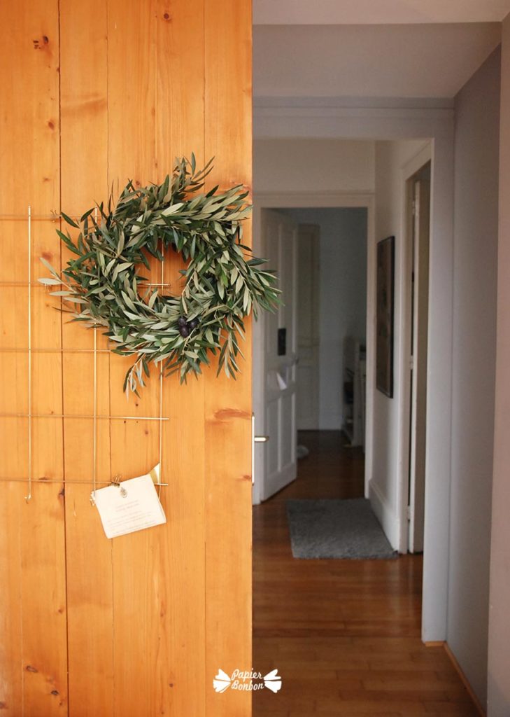 Faire une couronne avec des branche d'olivier