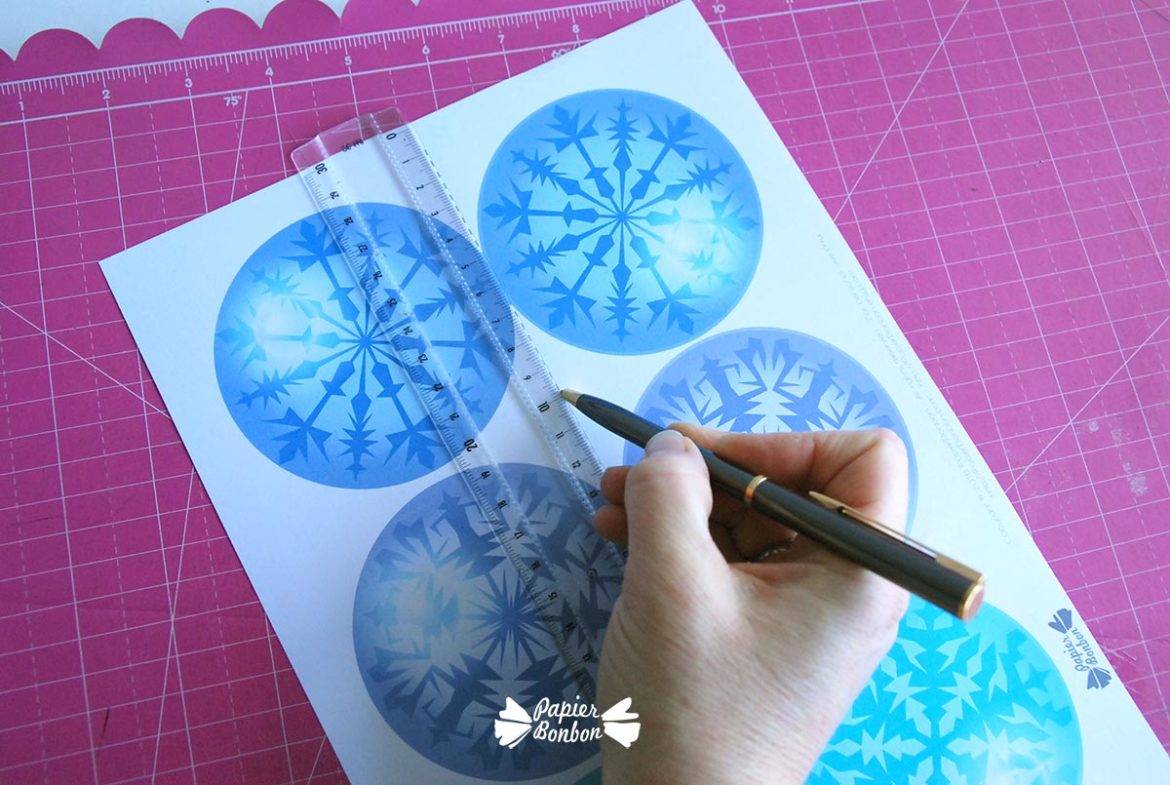 Snowflakes garland printable assembly