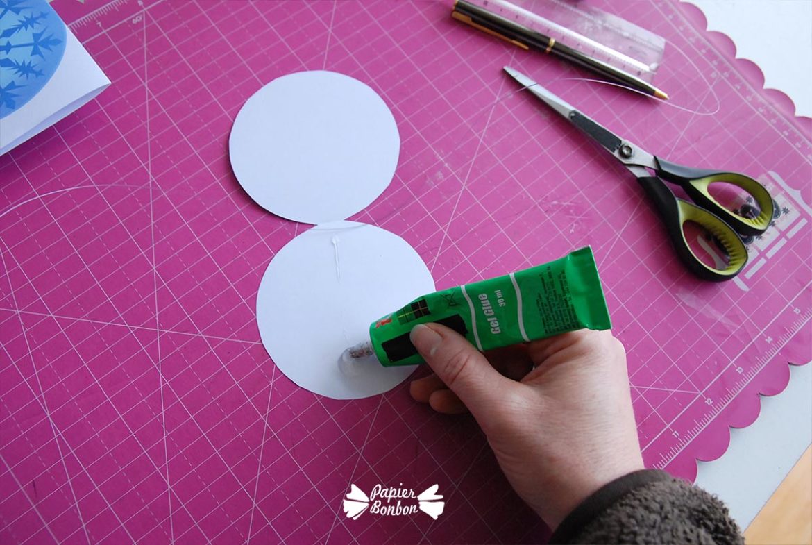 Snowflakes garland printable assembly