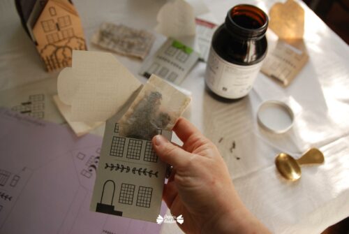 Les petites pochettes maison qui vont bien pour le calendrier de l'Avent sachet de thé